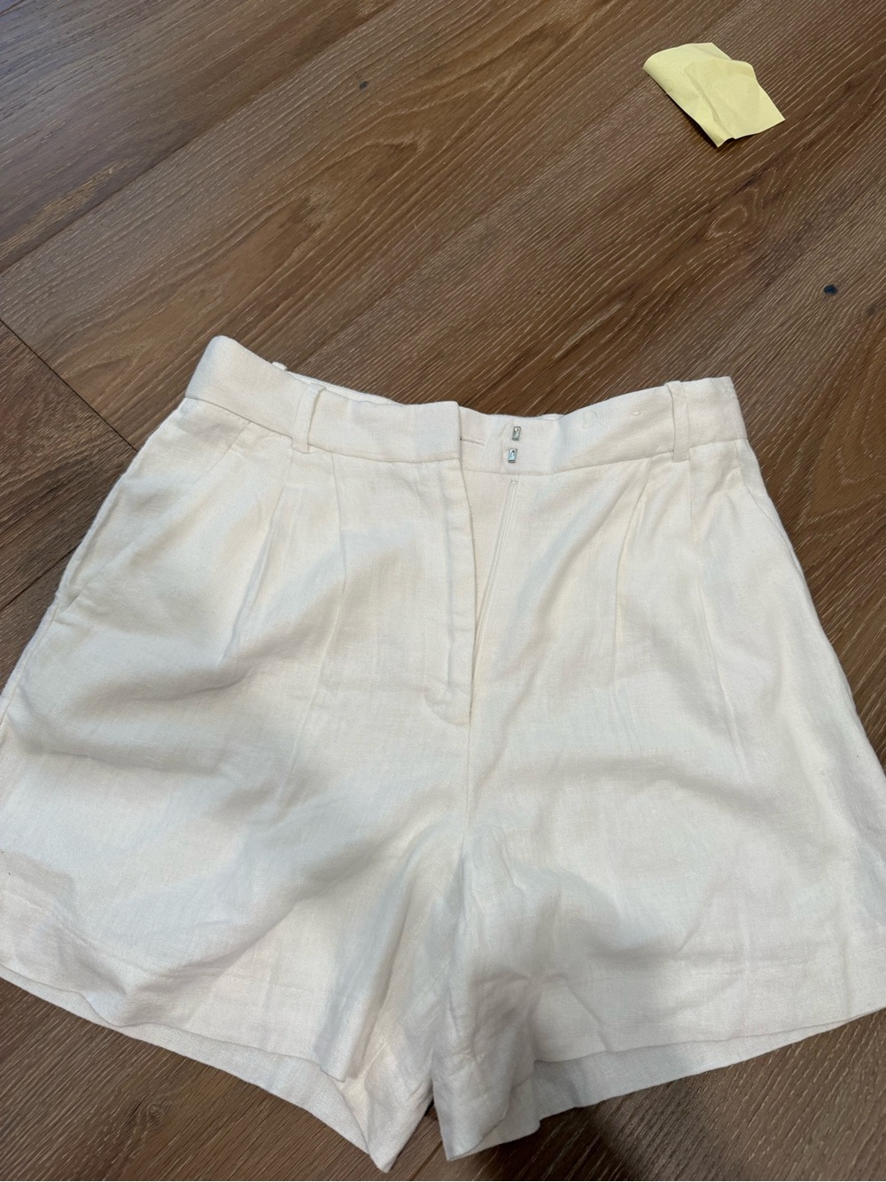 Abercrombie & Fitch High-Waist Cream Linen Shorts